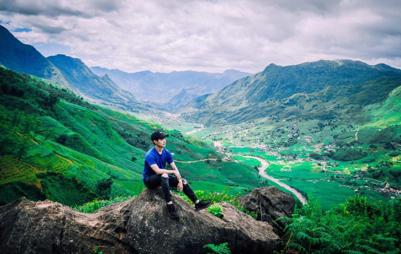 ホテル Khach San Sapa Ngay Nay エクステリア 写真