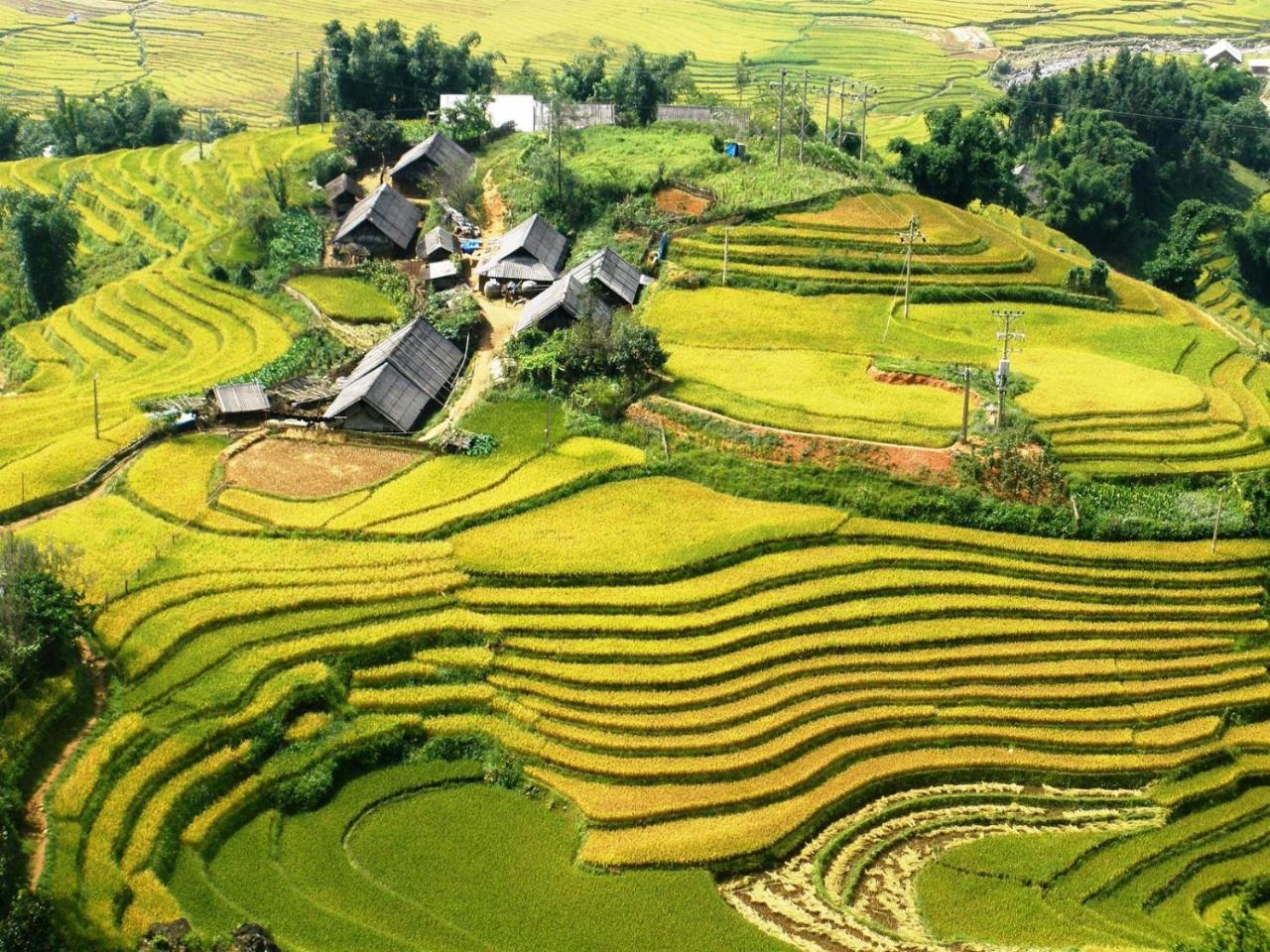 ホテル Khach San Sapa Ngay Nay エクステリア 写真