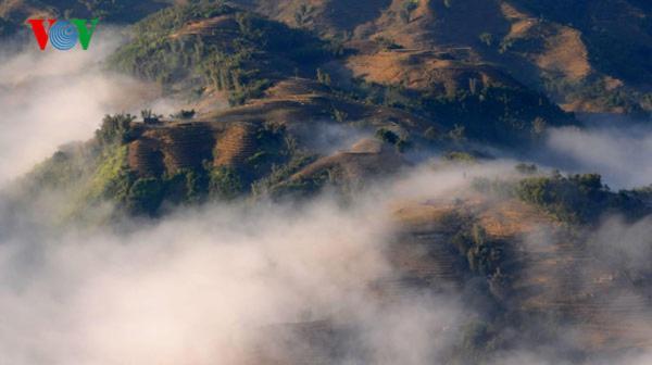 ホテル Khach San Sapa Ngay Nay エクステリア 写真