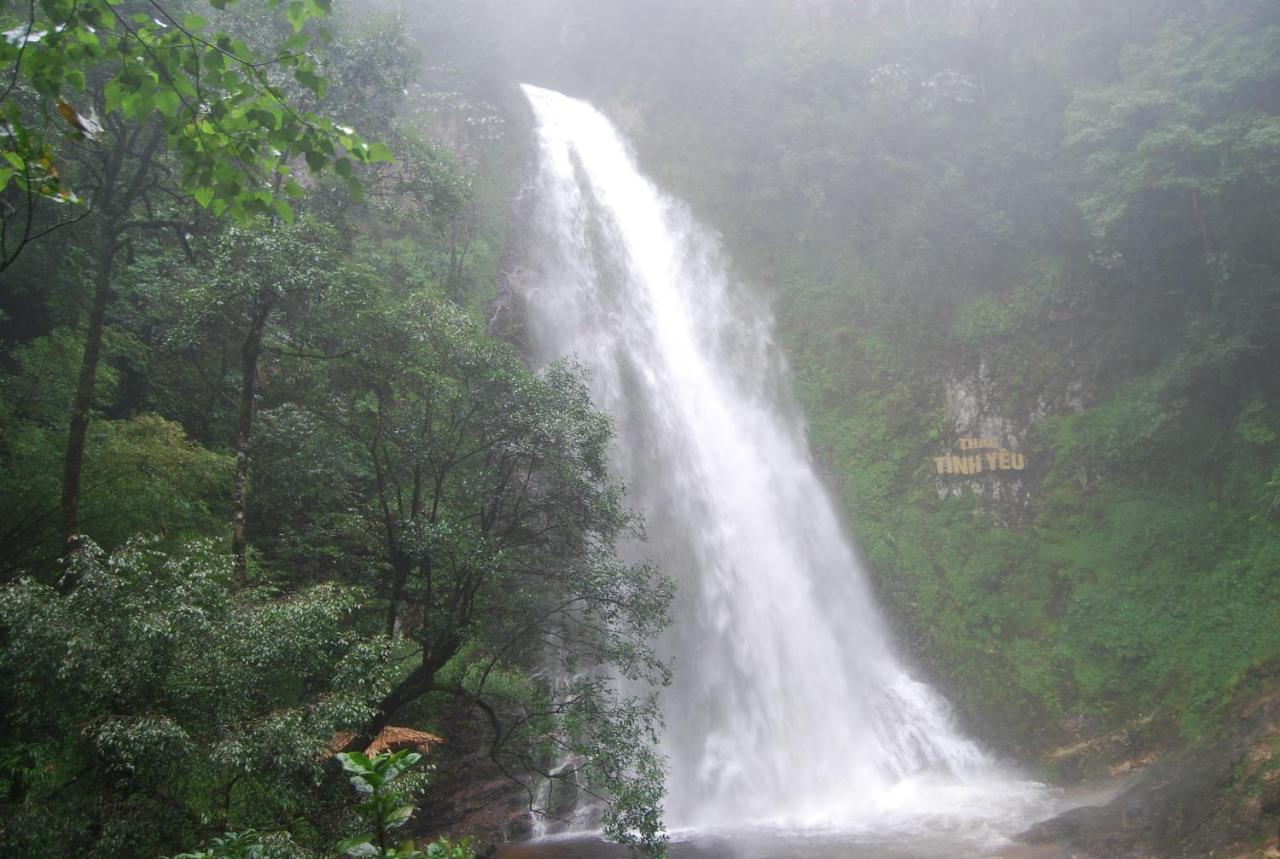 ホテル Khach San Sapa Ngay Nay エクステリア 写真